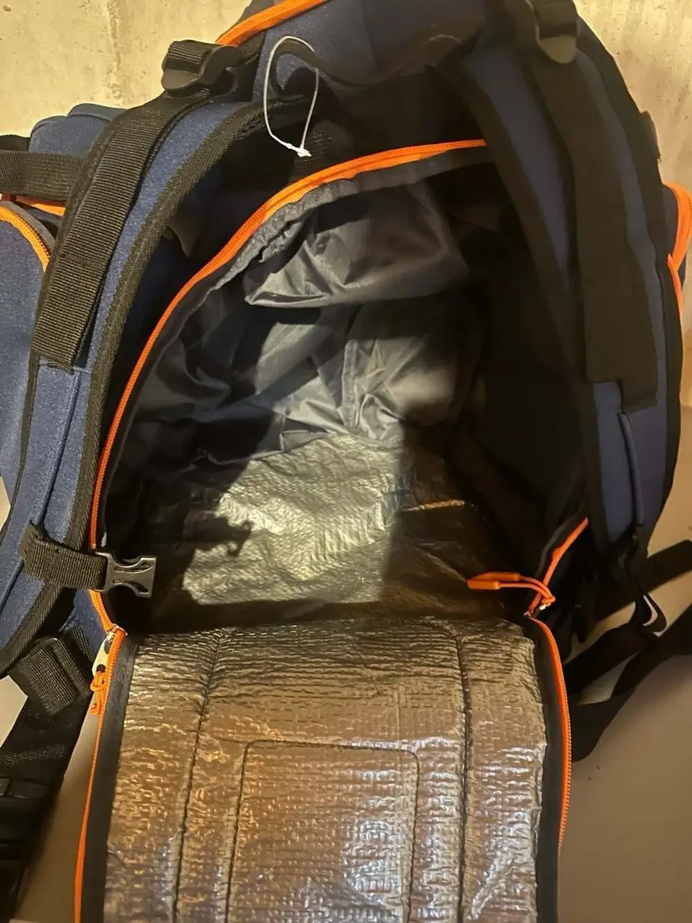Yituyisi Navy Blue and Orange Multi-Pocket Backpack with Padded Straps
